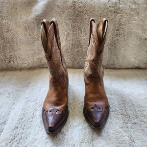 Tony Lama Tan Leather Heeled Boots